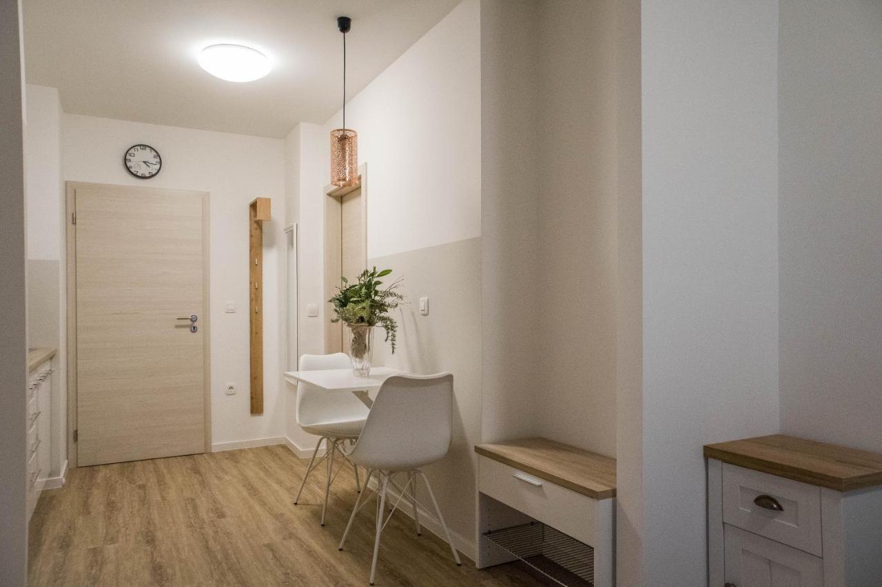 Jantar Apartmaji Novo Mesto Exterior foto