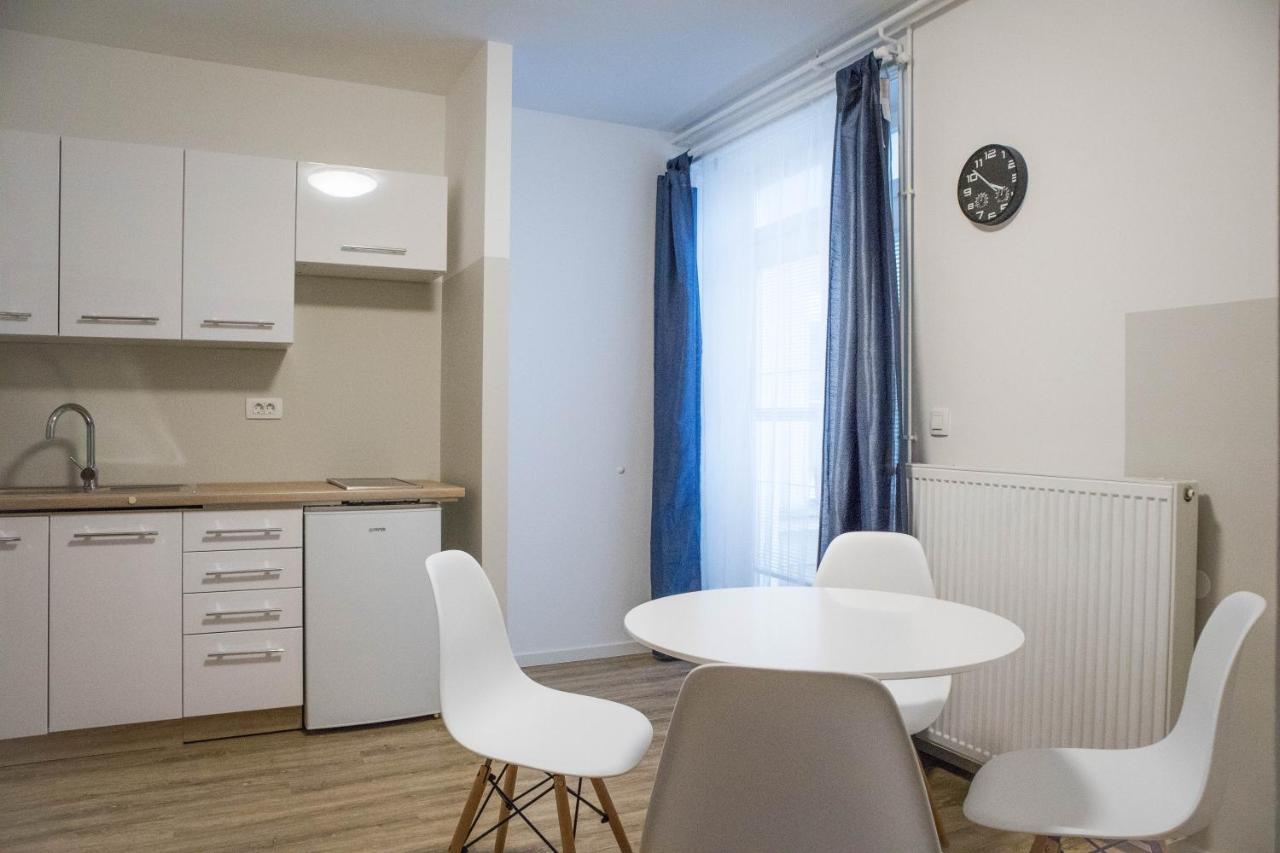Jantar Apartmaji Novo Mesto Exterior foto